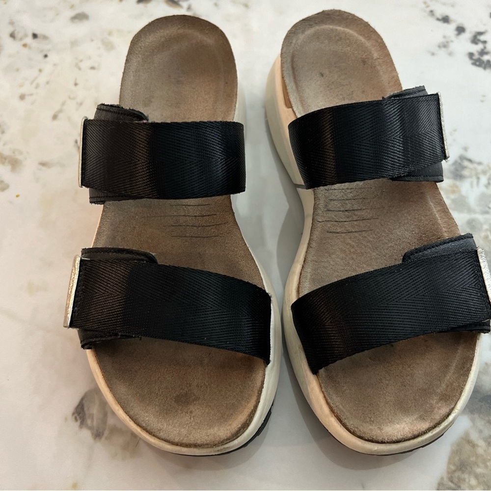 Naot CALLIOPE Black 2 Strap Wedge Slip On Sandals Sz 38/ US 7